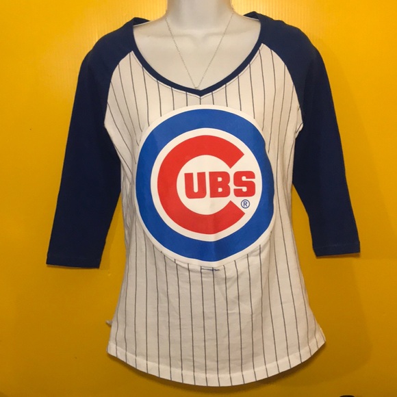 Genuine Merchandise Tops - ⚾️ Chicago CUBS 3/4 Sleeve Graphic Shirt Size S 💖